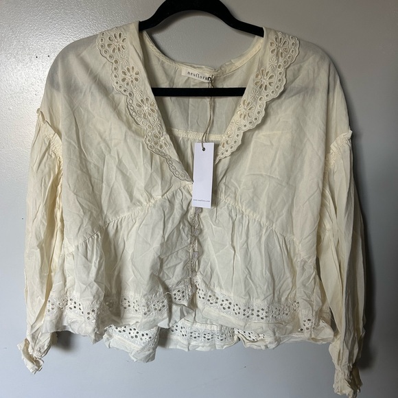 Neuflora Banff Blouse - Picture 3 of 5